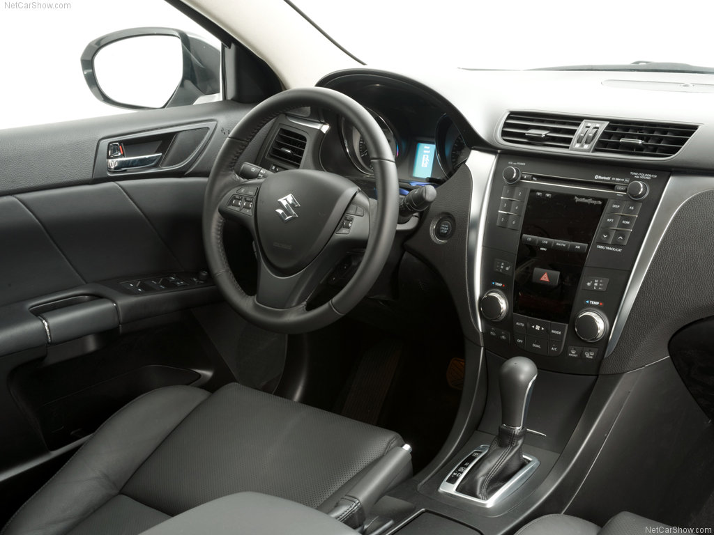Suzuki-Kizashi_4