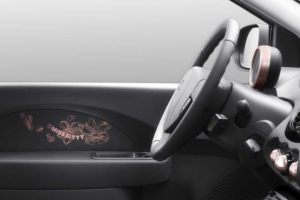 Twingo-Miss-Sixty-2
