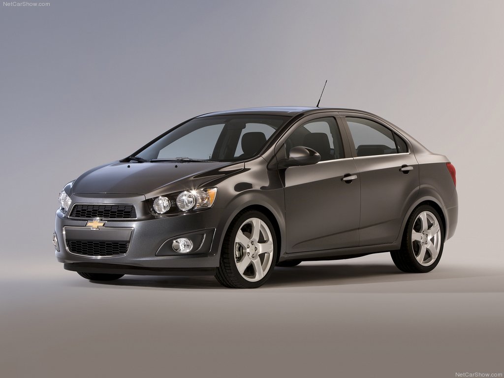 Chevrolet-Sonic_Sedan_1