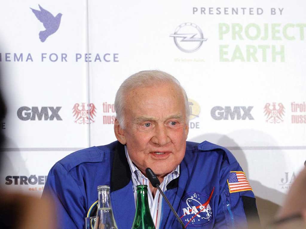 Dr.Edwin_Buzz_Aldrin