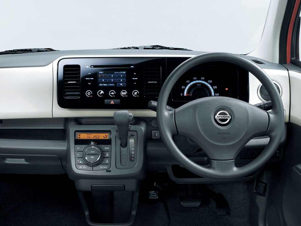 Nissan-Moco-X-_1