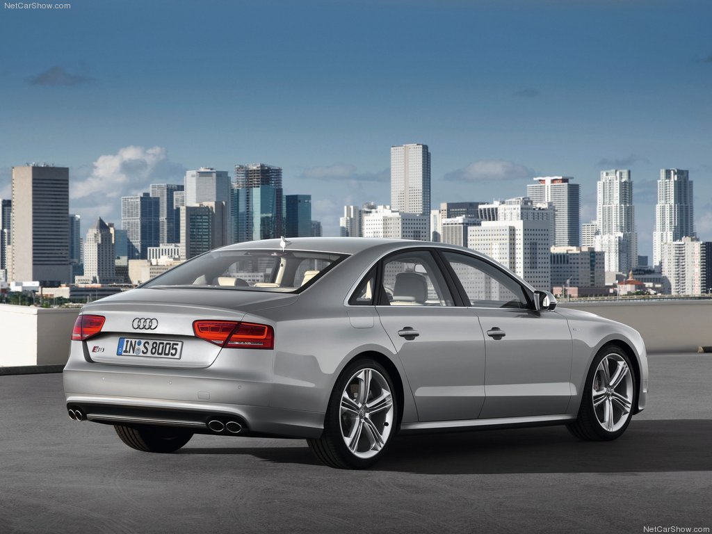 Audi-S8_01