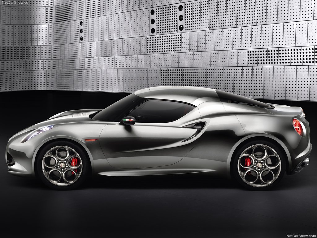 Alfa_Romeo-4C_Concept_02