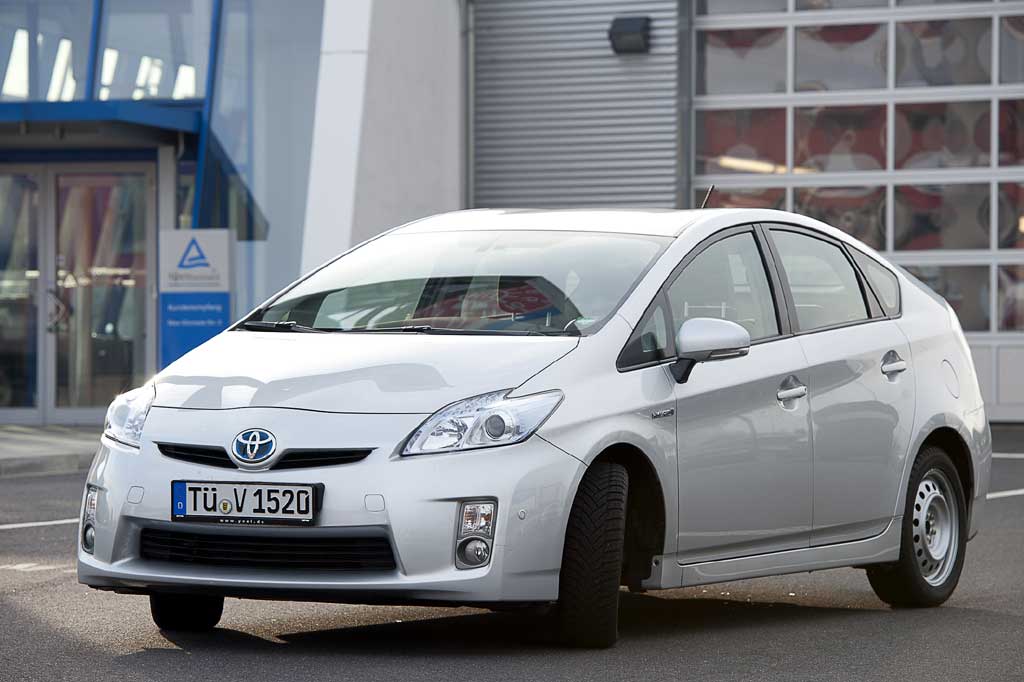 TUEV_Rheinland_Prius-1