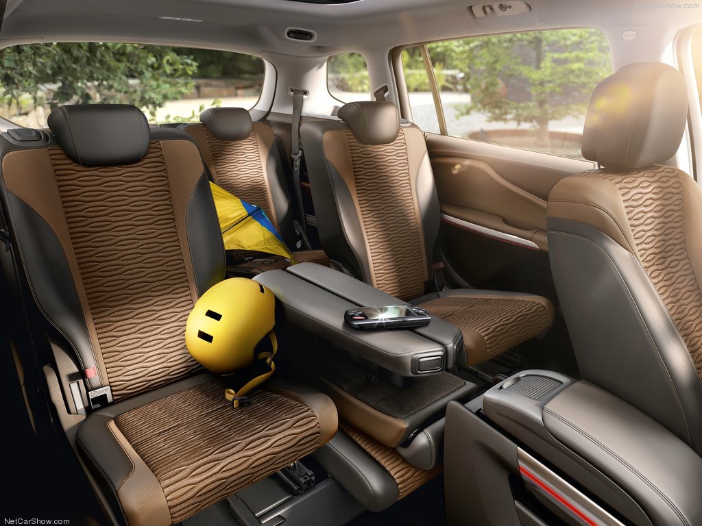 Opel-Zafira_Tourer_30