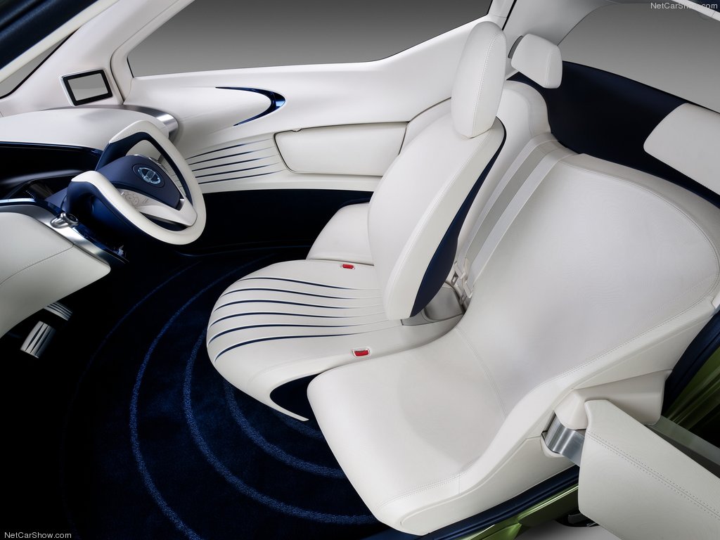 Nissan-Pivo_3_Concept_03
