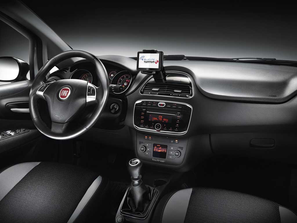 Fiat-Punto-2012-03