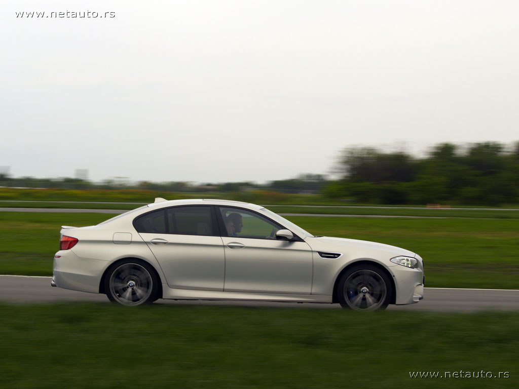 BMW-M_Experience-06