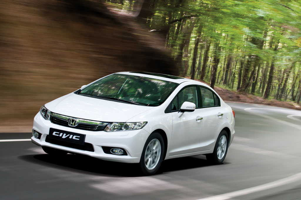 Civic-4d-na-putu