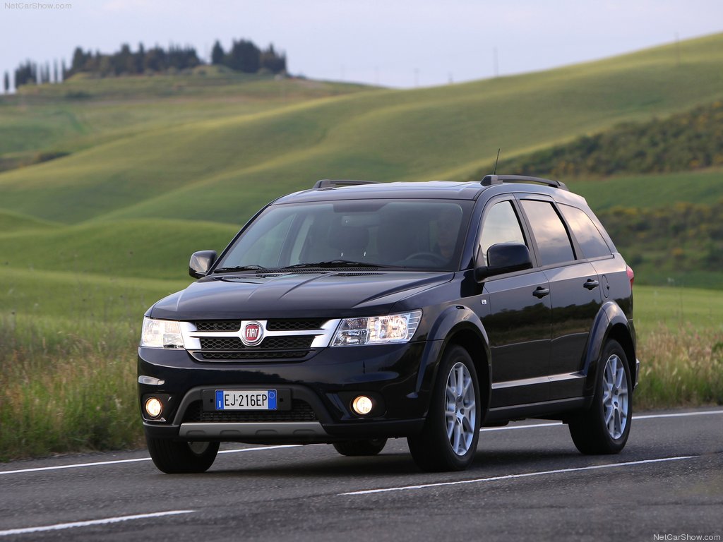 Fiat-Freemont-2012