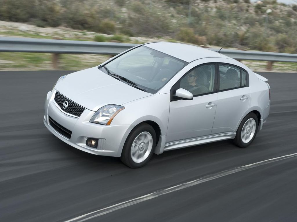 Nissan-Sentra-2012