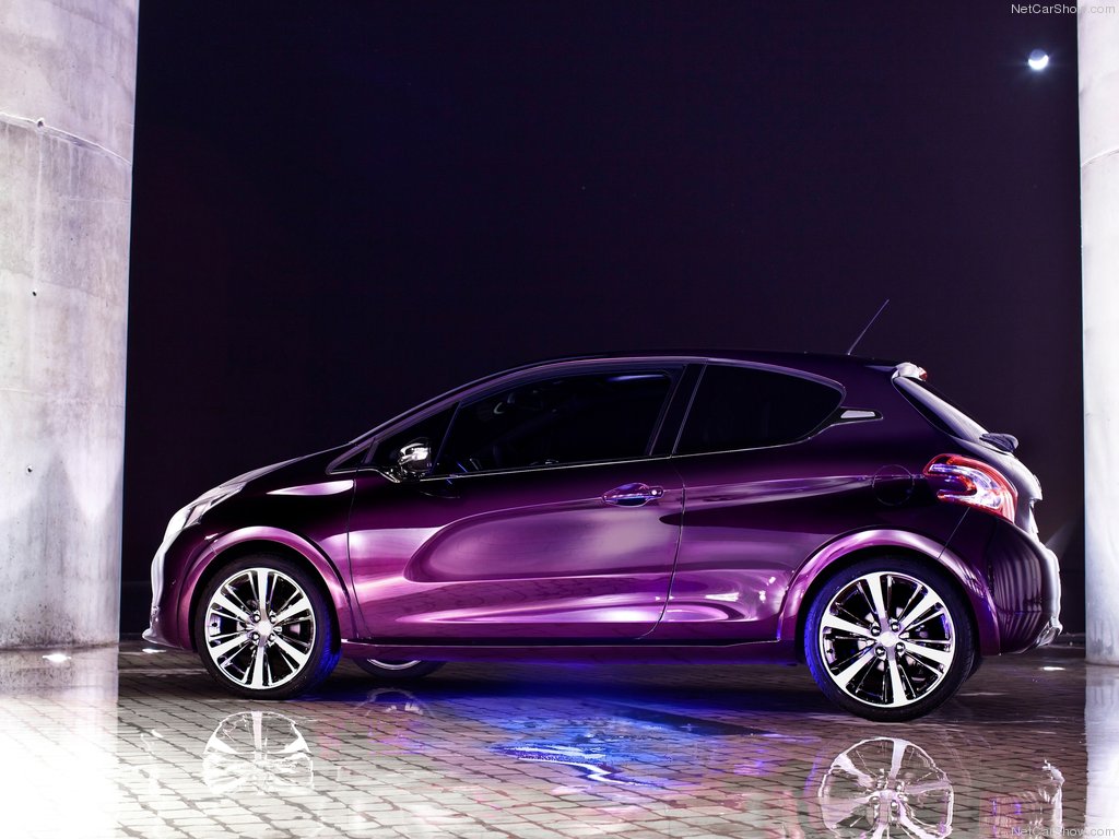 Peugeot-208_XY-side