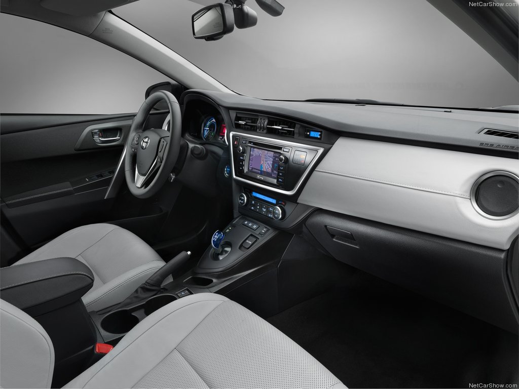 Toyota-Auris_03