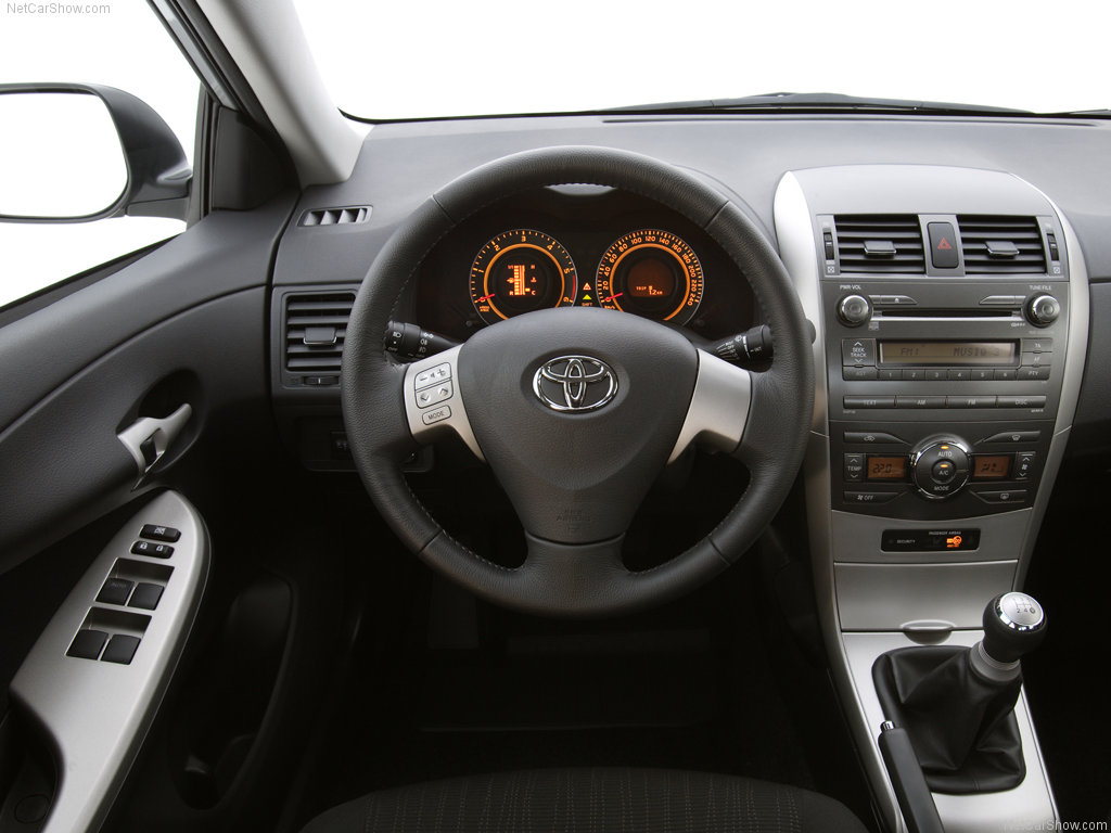 Toyota-Corolla_2007