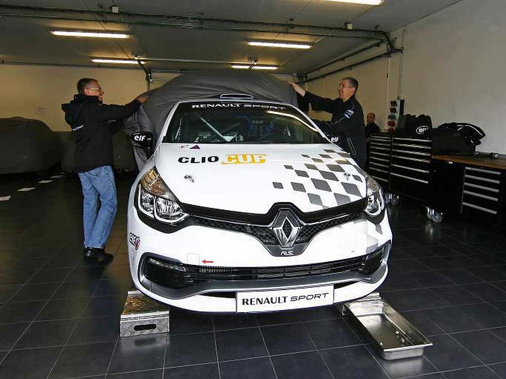 Renault-Clio-RS-Cup-01
