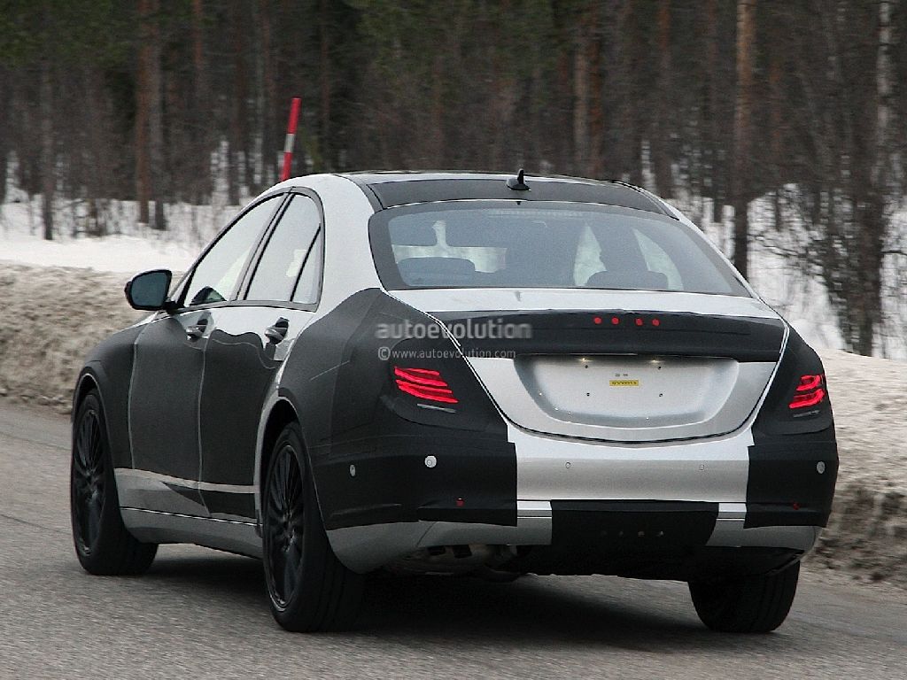 Mercedes-Benz-S-Class-03