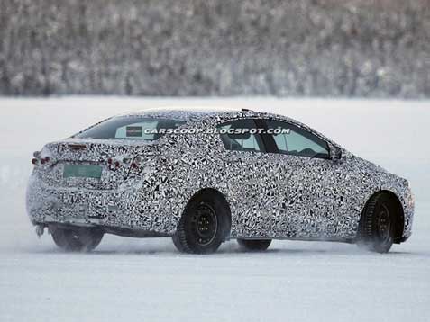 2014-Chevrolet-Cruze-02