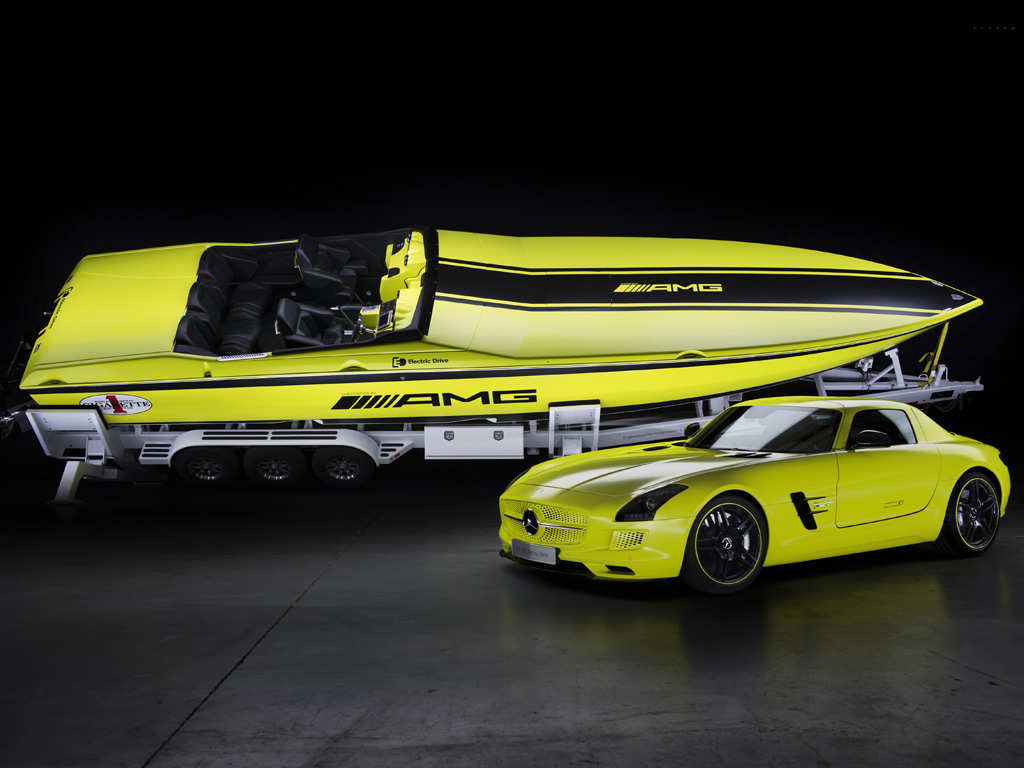 Cigarette-AMG-Electric-Drive-boat-concept-and-Mercedes-Benz-SLS-AMG-Electric-Drive-02