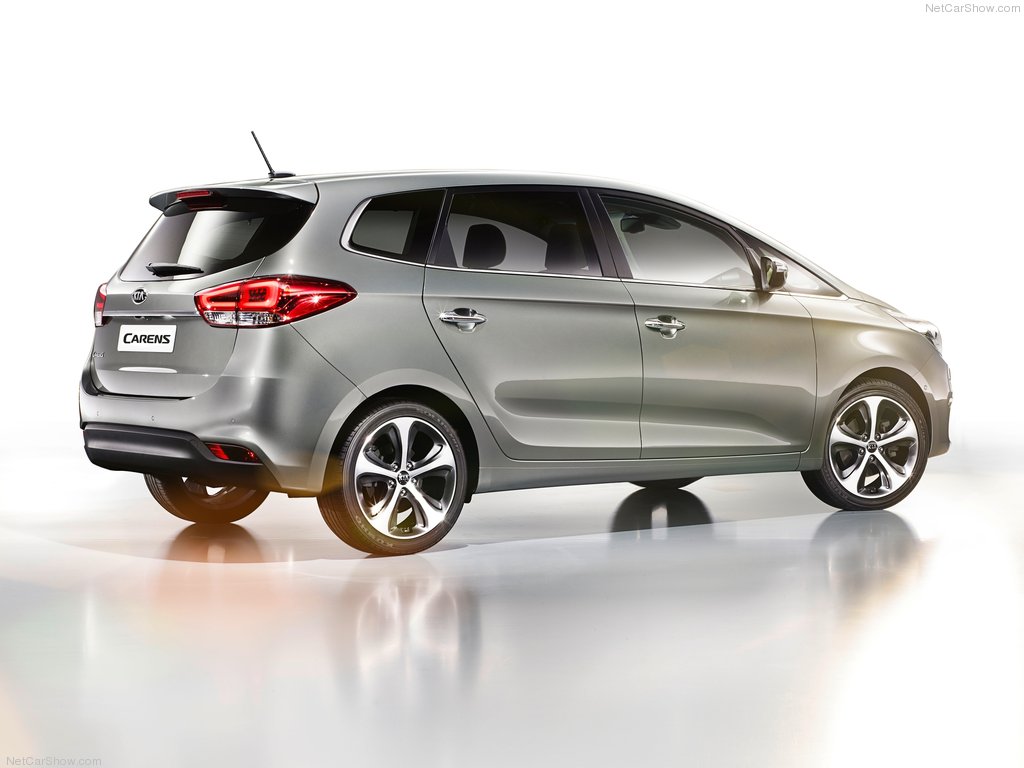 Kia-Carens_03
