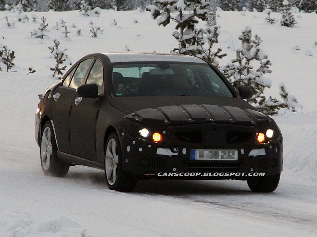 Mercedes-Benz-C-Class-01