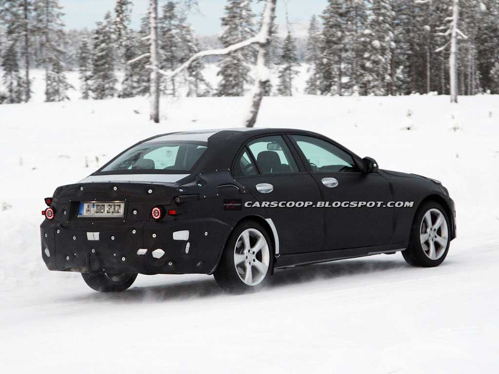 Mercedes-Benz-C-Class-02