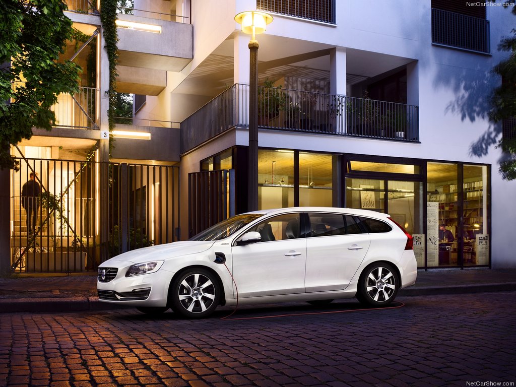 Volvo-V60_Plug-in_Hybrid