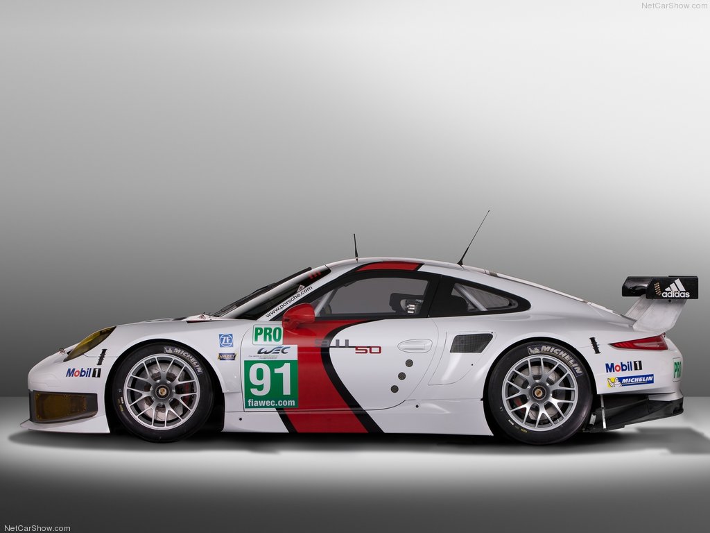 Porsche-911-RSR-02