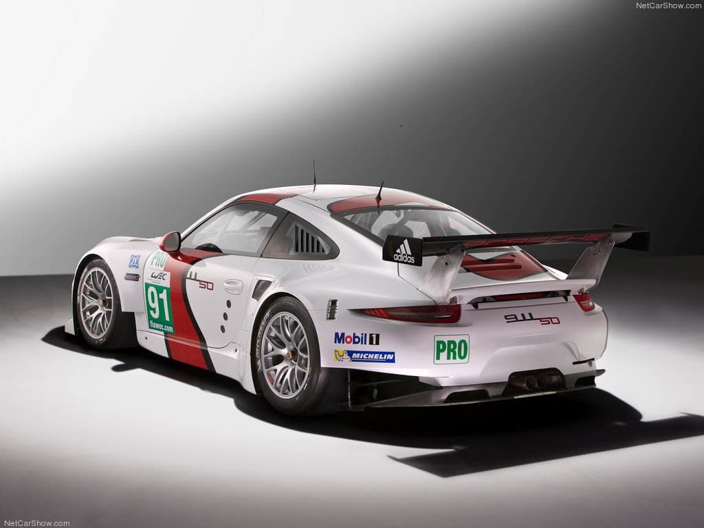 Porsche-911-RSR-03