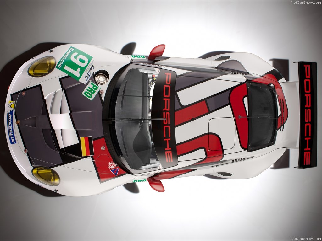 Porsche-911-RSR-04