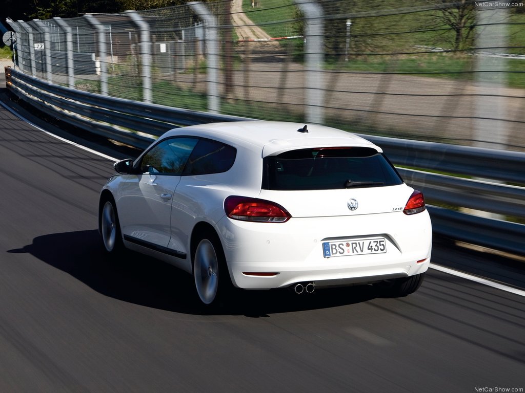 Volkswagen-Scirocco-03