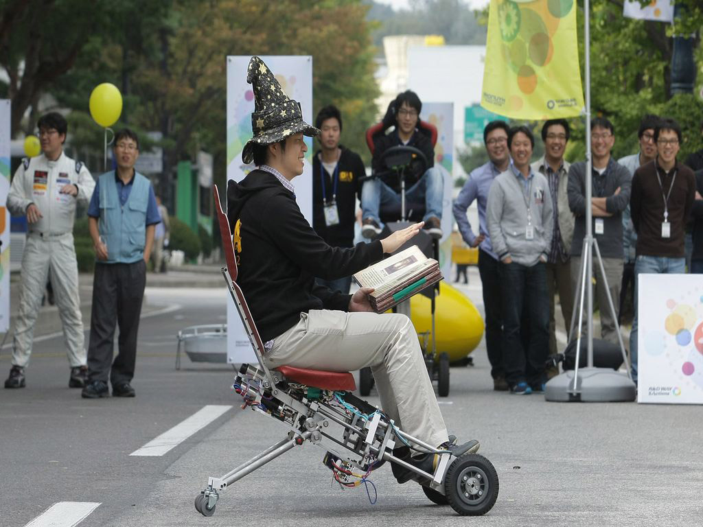 Hyundai-Portable-Transforming-Car