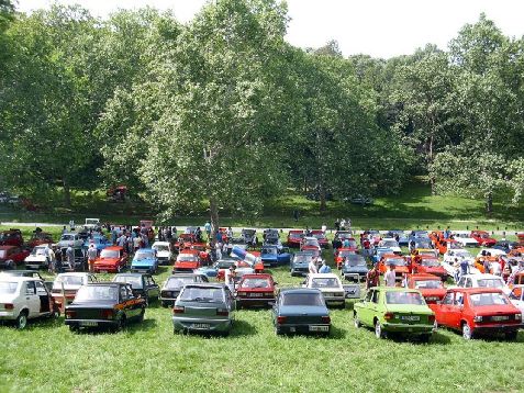Zastava-Fan-Club-02