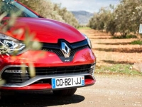 Test Driving the Renault Clio RS 200 EDC