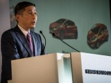 Carlos Ghosn ustupa direktorsko mesto u Nissanu