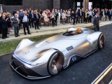 Mercedes-Benz Vision EQ Silver Arrow  omaž rekorderu W 125