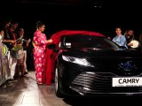 Toyotini dileri predstavili Camry
