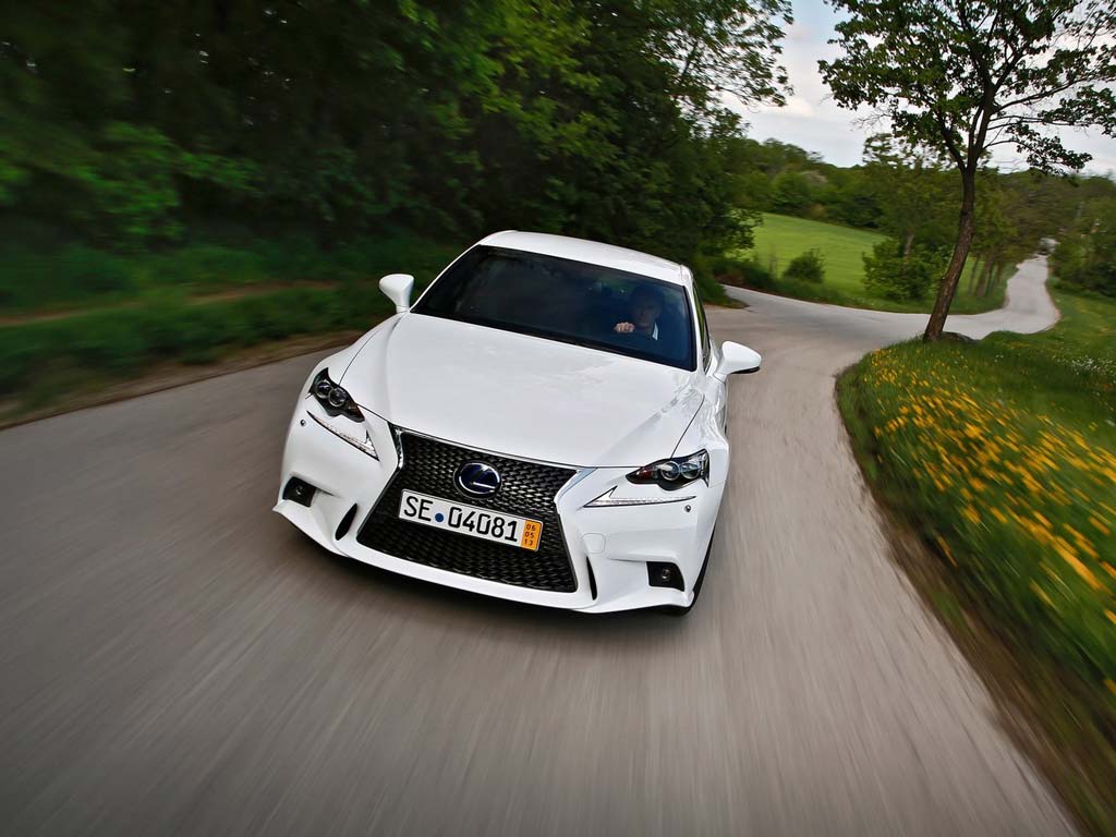 Lexus IS