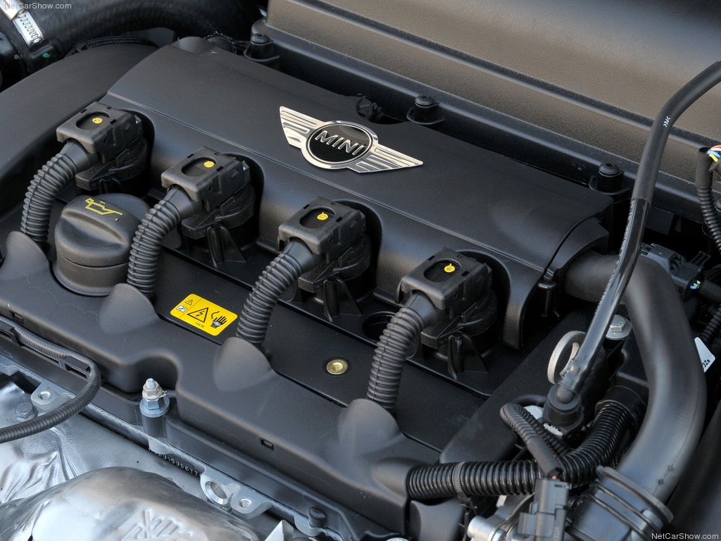 Mini-Coupe_2012_motor2