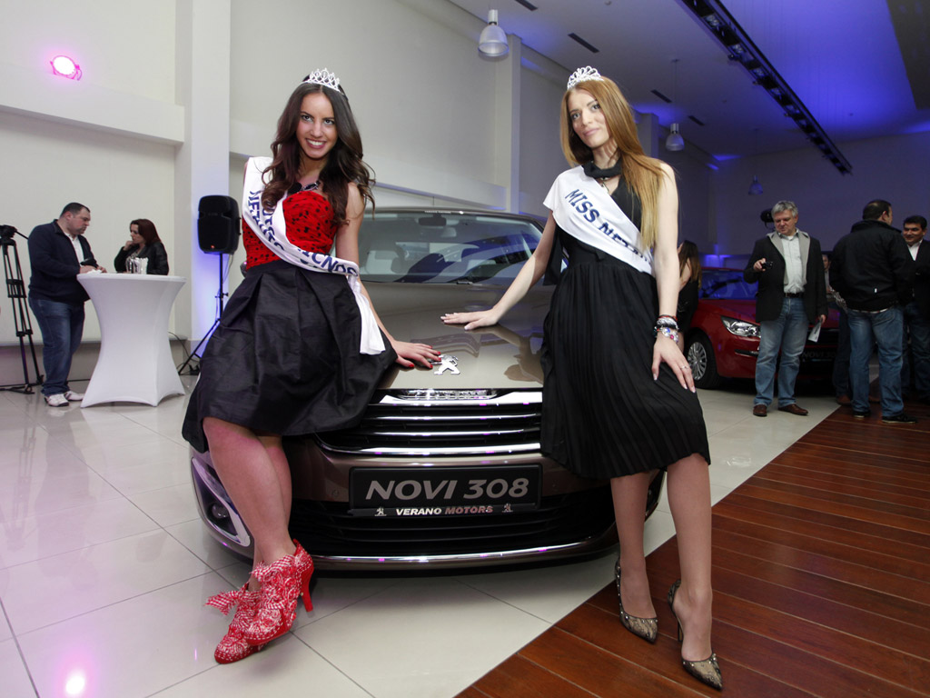 Sara Stojanovic i Anja Stanic