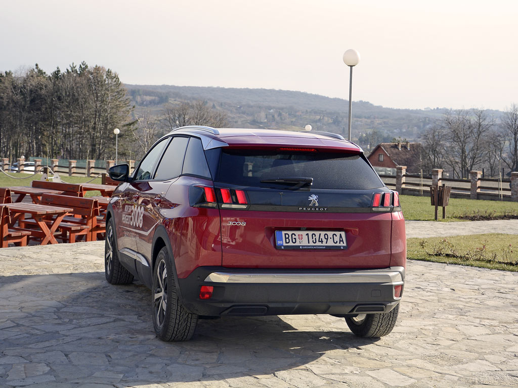  Peugeot 3008