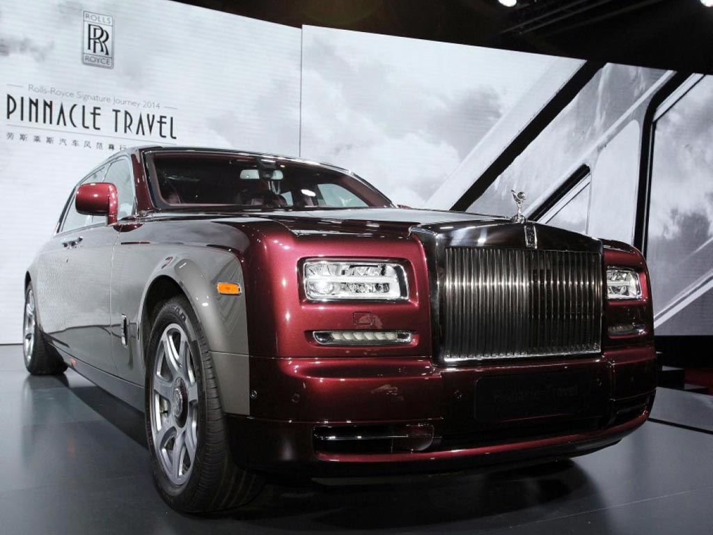 Rolls-Royce Pinnacle Travel Phantom