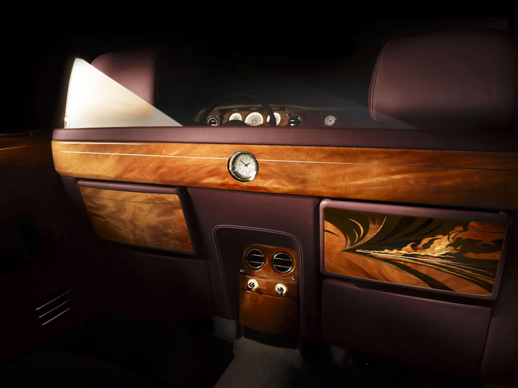 Rolls-Royce Pinnacle Travel Phantom