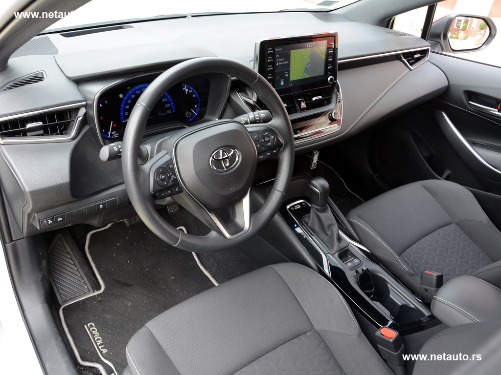 Toyota Corolla Hatchback 1.8 Hybrid